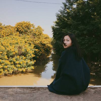 巩俐30年前旧照曝光 清纯甜美气质出众